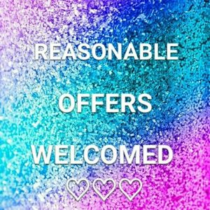 I accept all reasonable offers ♡♡♡